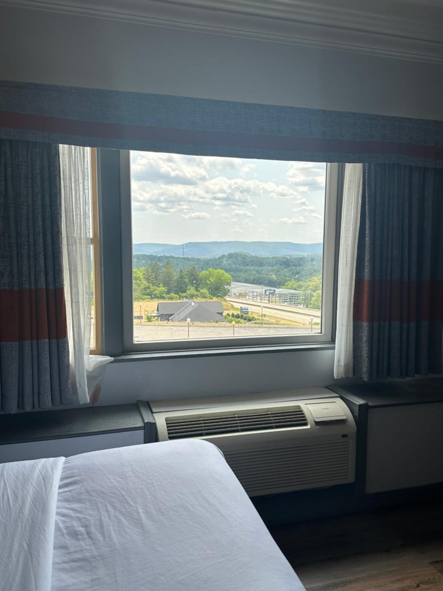 Inn At Mountainview Greensburg Exteriér fotografie